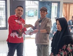 Dana Desa; Peratin Pekon Way Empulau Ulu Bagikan BLT Untuk 14 KPM