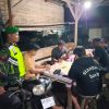 Bangun Kesadaran Masyarakat Jaga Keamanan Babinsa Koramil 06/Sungayang Ajak Patroli Malam