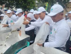 Pangkoarmada II Hadiri Aksi Susur Sungai Brantas dalam Rangka HUT ke-80 Provinsi Jawa Timur dan World Clean Up Day 2025