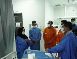 Berikan Semangat, Wadan Puspenerbal Jenguk Prajuritnya di RSPAL dr. Ramelan Surabaya