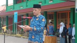Camat Lintau Buo Bacakan Amanat Bupati Tanah Datar pada Upacara Hari Sumpah Pemuda Ke-97 di SMAN 2 Lintau Buo