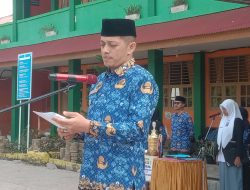 Camat Lintau Buo Bacakan Amanat Bupati Tanah Datar pada Upacara Hari Sumpah Pemuda Ke-97 di SMAN 2 Lintau Buo