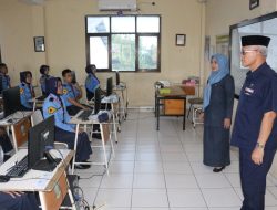 Kapeng Cabang Surabaya YHT Tinjau Pelaksanaan TKA SMA Hang Tuah 2 dan SMA Hang Tuah 5 Sidoarjo