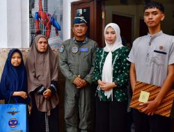 Komandan Puspenerbal Ta’ziyah Rumah Duka Almarhum Serda MPU Restu Yoyo intan Wijaya