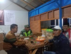 Dekat dengan Warga, Babinsa Salimpaung Perkuat Keakraban Dengan Komsos di Nagari Situmbuk