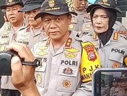 Polda Sumbar Kerahkan 400 Personel: Polisi Hadir Total untuk Warga Terdampak Banjir dan Galodo
