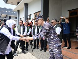 Mitigasi Cuaca Ekstrim, Komandan Lanudal Juanda Dampingi Gubernur Jawa Timur Tinjau Kesiapan Posko Operasi Modifikasi Cuaca