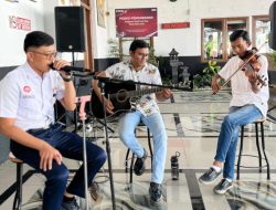 Nataru Lebih Bersahabat, KAI Divre II Sumbar Hadirkan Hiburan Musik di Stasiun Padang