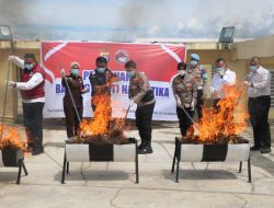 Irjen Pol Gatot Tri Suryanta Tegaskan Transparansi, Polda Sumbar Musnahkan 25 Kilogram Ganja Sitaan Jaringan Antarwilayah