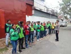 Ketegasan Polisi Mengubah Wajah Jalanan Kota, Puluhan Ojol Diingatkan Pentingnya Tertib Berlalu Lintas Demi Keselamatan Bersama