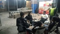 Babinsa Koramil 01/Padang Panjang Laksanakan Komsos dan Pembinaan Generasi Muda di Malam Hari.