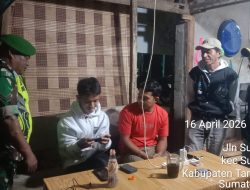 Perkuat Kamtibmas, Sertu Syafrizal Babinsa Koramil 06 Sungayang Gelar Patroli Siskamling Bersama Tokoh Masyarakat