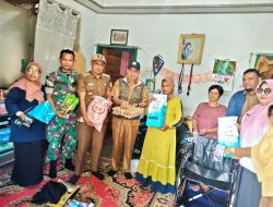 Babinsa Koramil 01/Padang Panjang Dampingi Penyaluran Bantuan Sosial untuk Warga Kurang Mampu dan Disabilitas