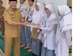 Bupati Pasaman Welly Suhery, Motivasi Siswa di Pesantren Ramadan Unggulan Lubuk Sikaping